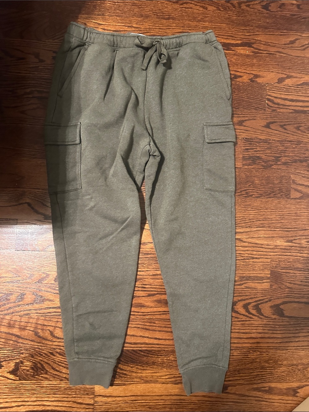Amazon Essentials Olive Green Cargo Jogger Sweatpants